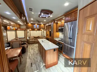 2017 Drv Mobile Suites 39 DBRS3 photo 10
