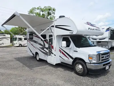 2023 Thor Motor Coach FOUR WINDS 22E photo 3