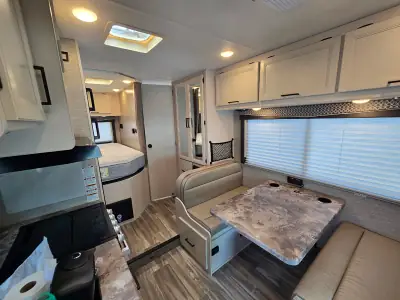 2023 Thor Motor Coach FOUR WINDS 22E photo 24