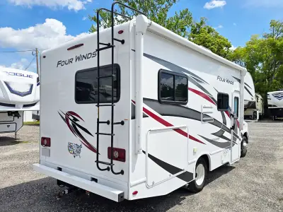 2023 Thor Motor Coach FOUR WINDS 22E photo 7