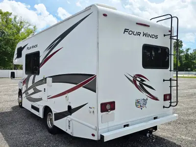 2023 Thor Motor Coach FOUR WINDS 22E photo 9
