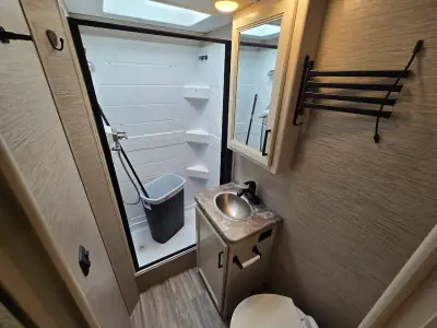 2023 Thor Motor Coach FOUR WINDS 22E photo 20