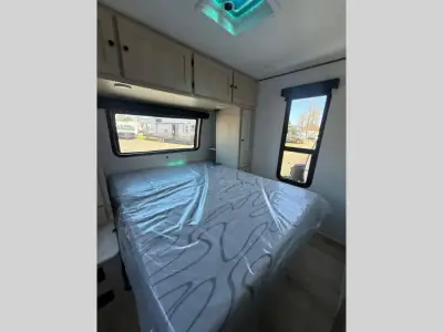 2026 Coachmen Apex Ultra-Lite 244RBST photo 23