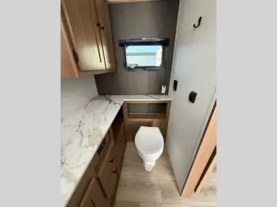 2026 Coachmen Apex Ultra-Lite 244RBST photo 16