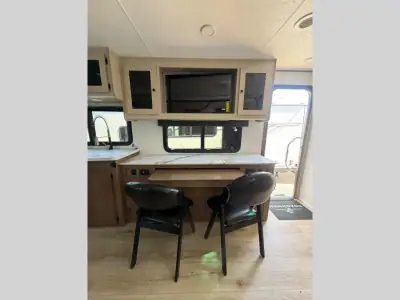 2026 Coachmen Apex Ultra-Lite 244RBST photo 13