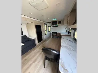 2026 Coachmen Apex Ultra-Lite 244RBST photo 8
