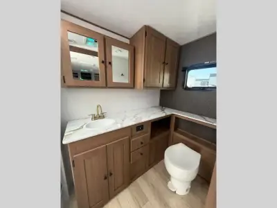 2026 Coachmen Apex Ultra-Lite 244RBST photo 18