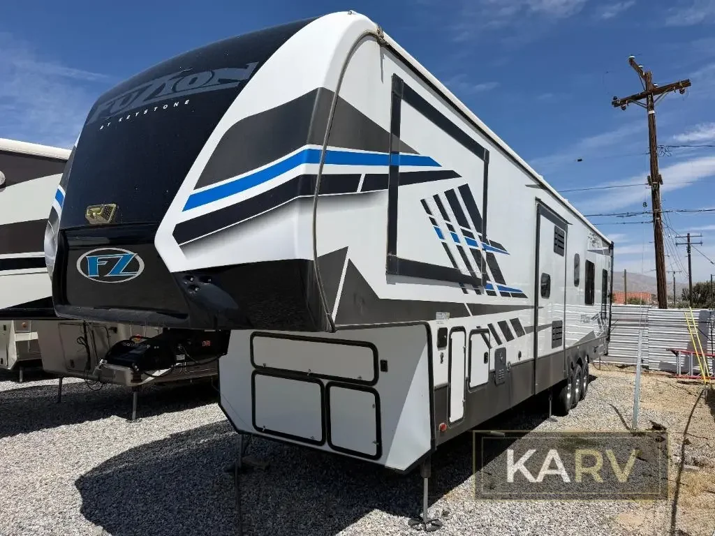 2022 Keystone Fuzion 419 exterior