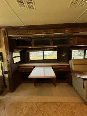 2013 Fleetwood Expedition 38B photo 30