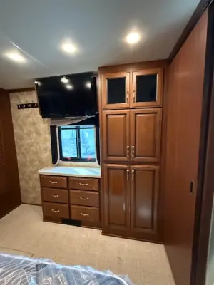 2013 Fleetwood Expedition 38B photo 52