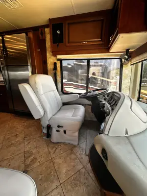 2013 Fleetwood Expedition 38B photo 14