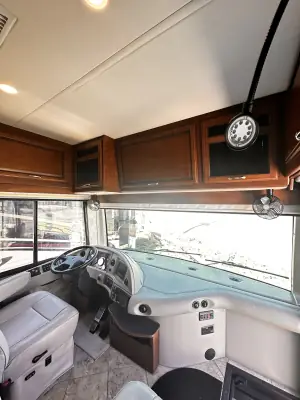 2013 Fleetwood Expedition 38B photo 16