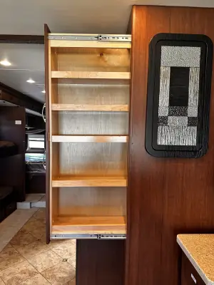 2013 Fleetwood Expedition 38B photo 26