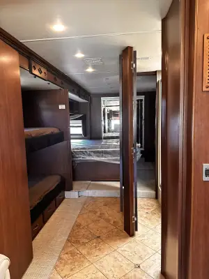 2013 Fleetwood Expedition 38B photo 33