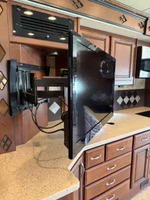 2013 Fleetwood Expedition 38B photo 74