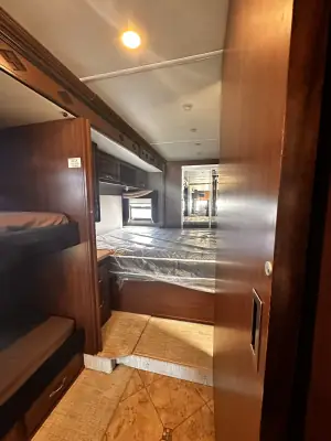 2013 Fleetwood Expedition 38B photo 45