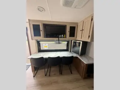 2026 Coachmen Apex Ultra-Lite 242BARV photo 14