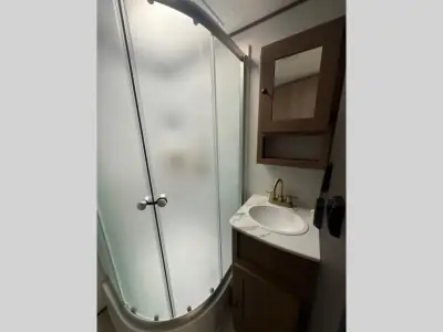 2026 Coachmen Apex Ultra-Lite 242BARV photo 18