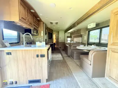 2019 Jayco Seneca 37K photo 53