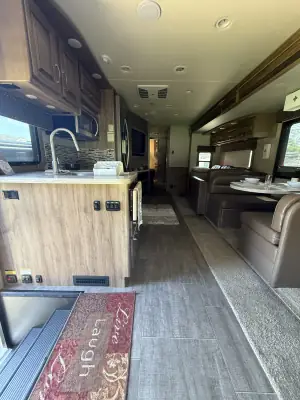 2019 Jayco Seneca 37K photo 25