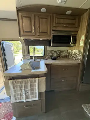 2019 Jayco Seneca 37K photo 30
