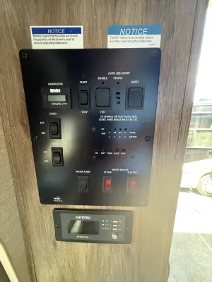 2019 Jayco Seneca 37K photo 20
