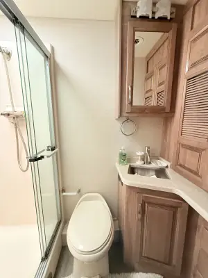 2019 Jayco Seneca 37K photo 46