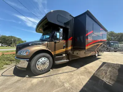 2019 Jayco Seneca 37K photo 8
