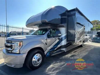 2022 Thor Motor Coach Magnitude photo 4