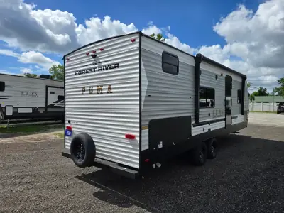 2026 Palomino PUMA CAMPING EDITION 23BHCE photo 6