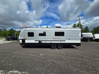 2026 Palomino PUMA CAMPING EDITION 23BHCE photo 9