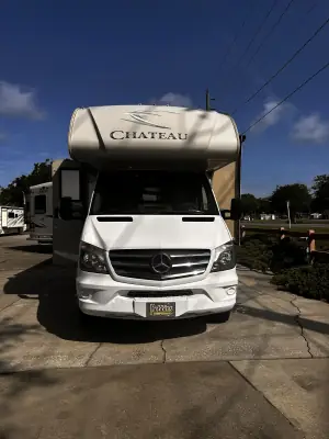 2017 Thor Motor Coach Chateau 24 FS photo 5