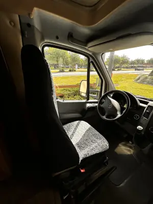 2017 Thor Motor Coach Chateau 24 FS photo 8