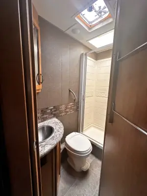 2017 Thor Motor Coach Chateau 24 FS photo 30