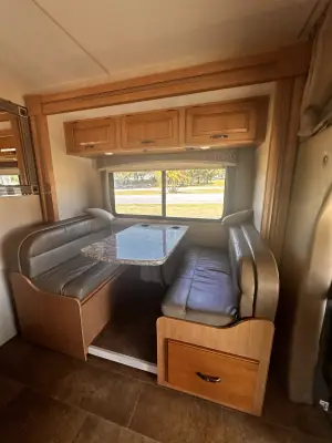 2017 Thor Motor Coach Chateau 24 FS photo 13