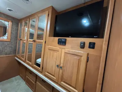 2011 Tiffin Motorhomes ALLEGRO OPEN ROAD 32BA photo 12