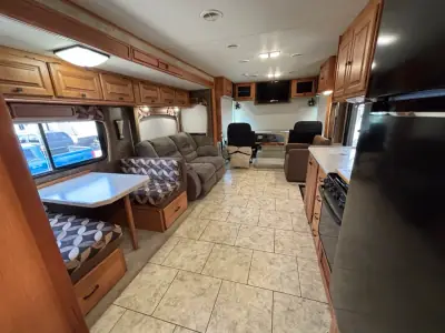 2011 Tiffin Motorhomes ALLEGRO OPEN ROAD 32BA photo 8