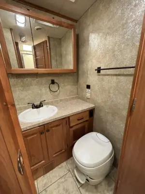 2011 Tiffin Motorhomes ALLEGRO OPEN ROAD 32BA photo 10