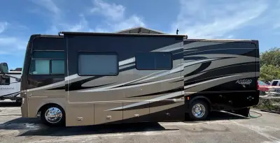 2011 Tiffin Motorhomes ALLEGRO OPEN ROAD 32BA photo 3