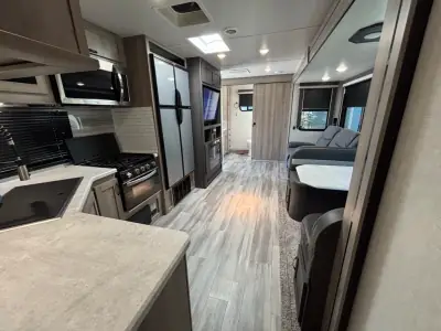 2021 Winnebago VOYAGE 2831RB photo 8