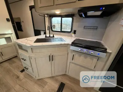2026 Coachmen Northern Spirit DLX 5320BEDS photo 32