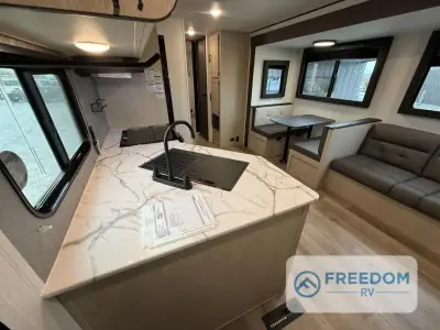 2026 Coachmen Northern Spirit DLX 5320BEDS photo 17