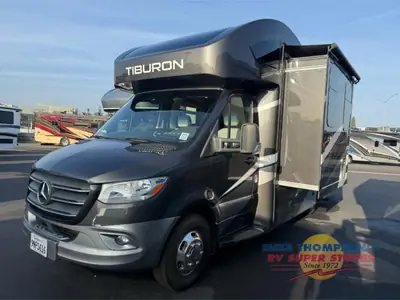 2022 Thor Motor Coach Tiburon Sprinter photo 3