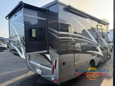 2022 Thor Motor Coach Tiburon Sprinter photo 5