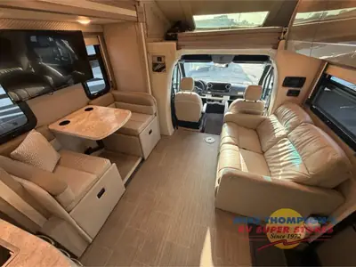2022 Thor Motor Coach Tiburon Sprinter photo 10