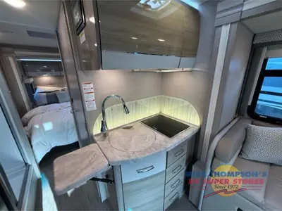 2022 Thor Motor Coach Tiburon Sprinter photo 11