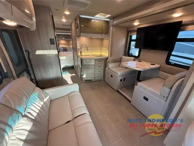 2022 Thor Motor Coach Tiburon Sprinter photo 7