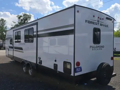 2025 Forest River PALOMINO SOLAIRE 2580RBSS photo 9