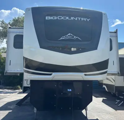 2021 Heartland BIG COUNTRY 3902FL photo 2