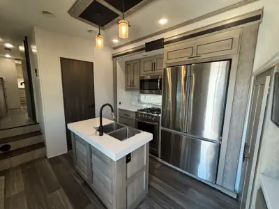 2021 Heartland BIG COUNTRY 3902FL photo 11